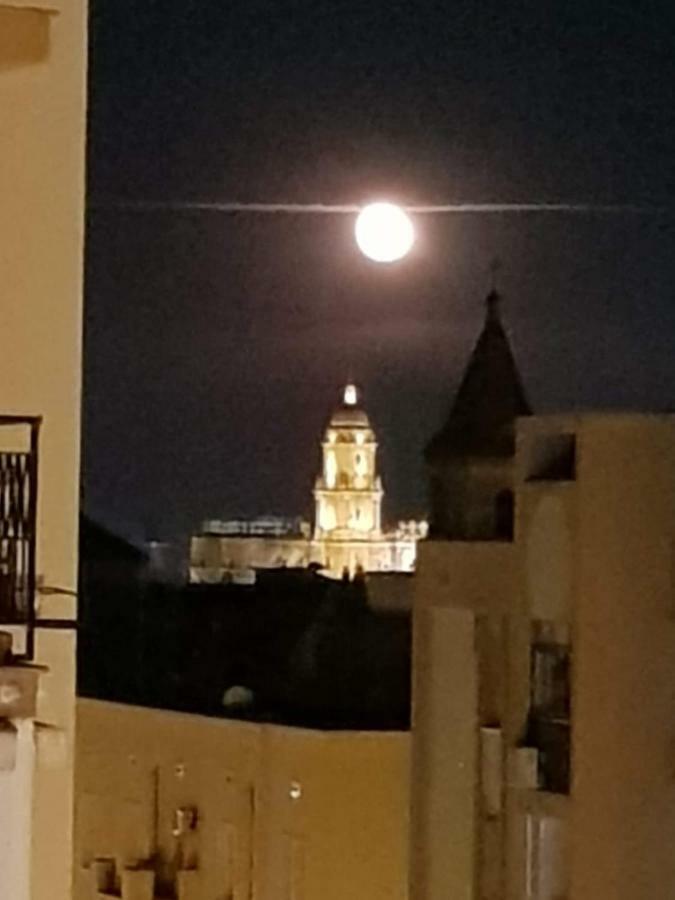 Apartamento con vistas a la catedral a 15 minutos del centro Málaga Exterior foto